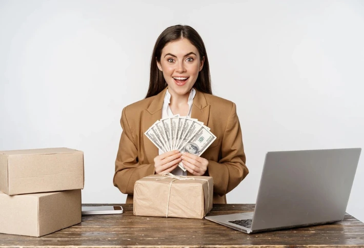 Maximizing Savings through Shipping Strategies